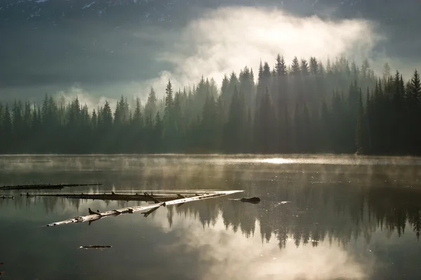 荒野の湖 — ストック写真