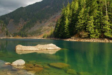 Lindeman Lake clipart