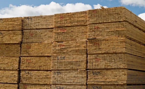 Milled construction lumber — Stock Photo, Image
