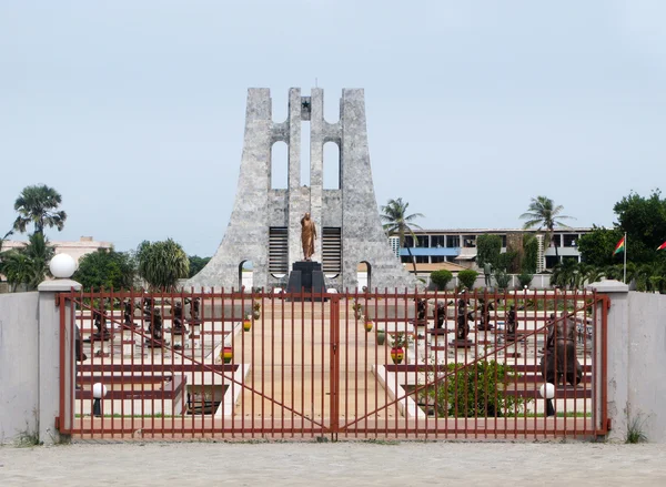 Statue and Memorial in Ghana — Stock Photo, Image