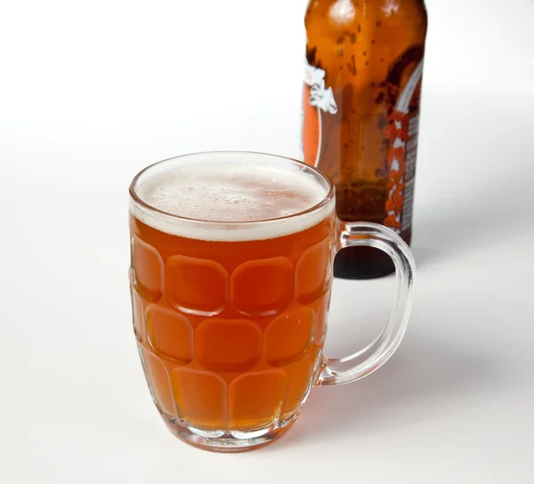English Pint of golden ale — Stock Photo, Image