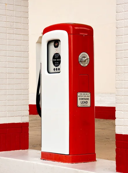 stock image White and red ancient gas pump