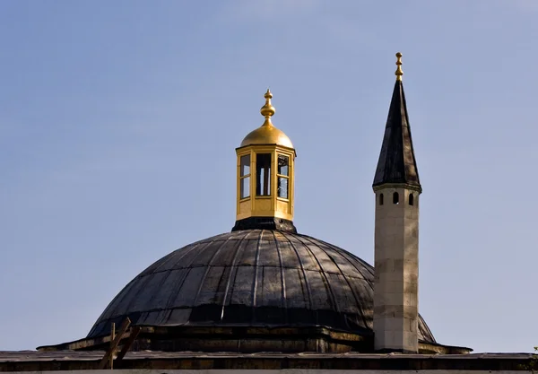 Minaret in Istanbul — Stock Photo, Image