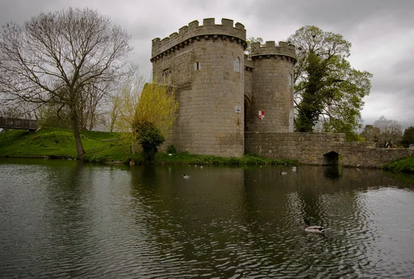 Whittington kasteel reflectie — Stockfoto