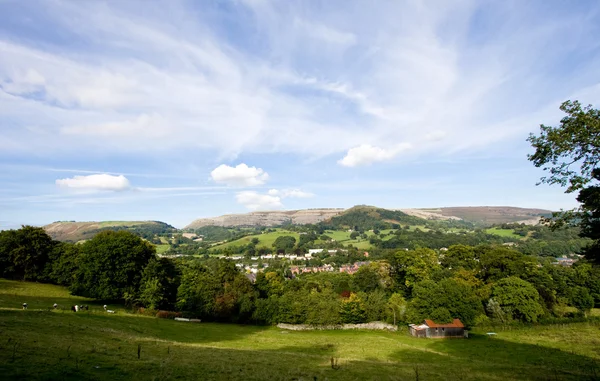 Zvlněnou krajinou ve Walesu — Stock fotografie