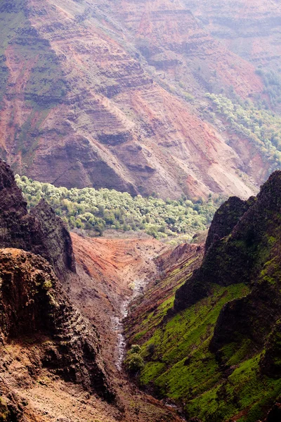 Waimea 협곡 아래로 백라이트 보기 — 스톡 사진