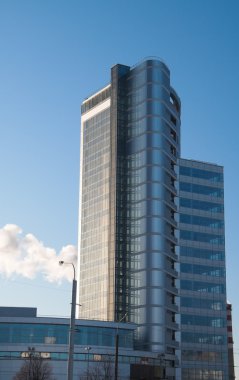 yüksek ofis binası