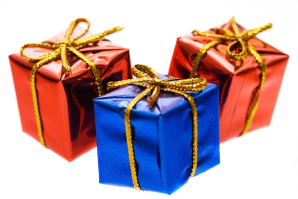 Rote und blaue Geschenke — Stockfoto