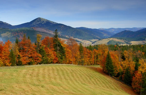 Sonbahar Dağları — Stok fotoğraf