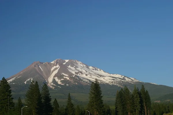 Mt Shasta — Stock Photo, Image