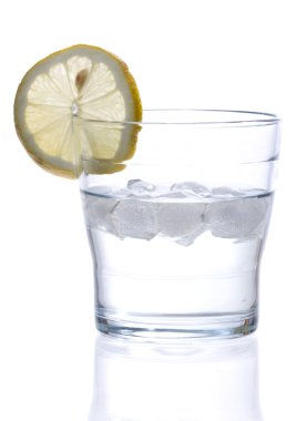Bir bardak limonata.