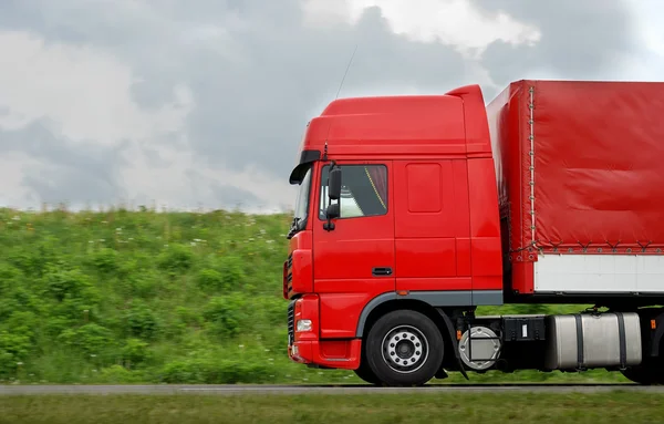 Red lorry — Stock Photo, Image