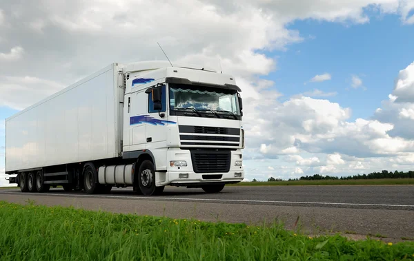 White lorry with white trailer — Stock Photo, Image