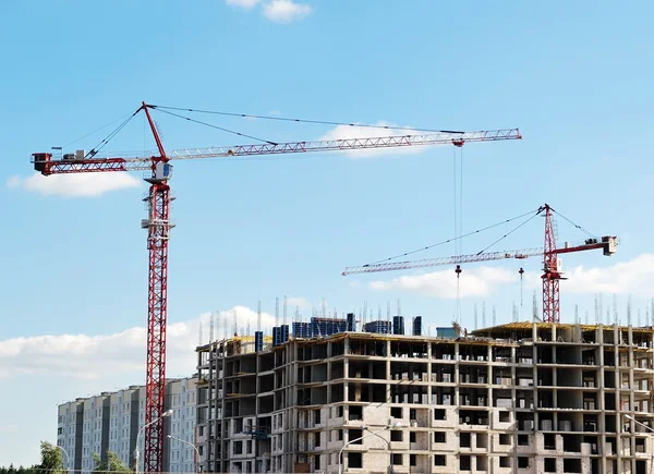 Couple of tower cranes — Stock Photo, Image