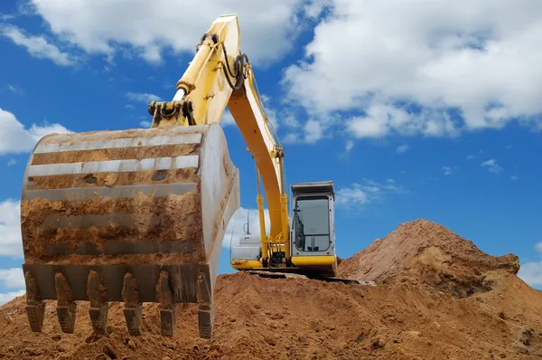 Excavadora excavadora cargadora bulldozer con gran dólar —  Fotos de Stock