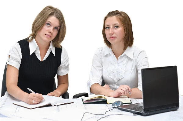 Twee zakenvrouwen aan het werk — Stockfoto