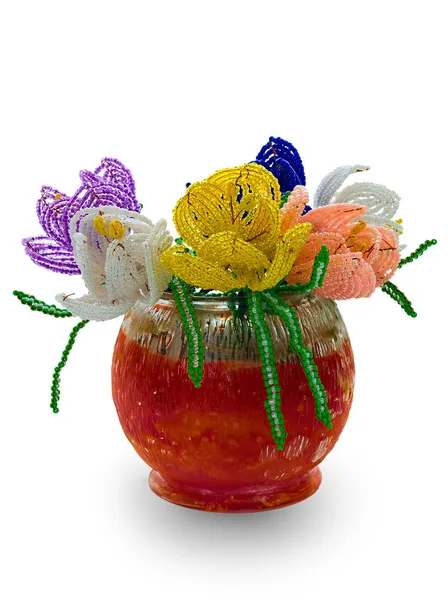 Vaso vermelho com flores de contas de vidro a — Fotografia de Stock
