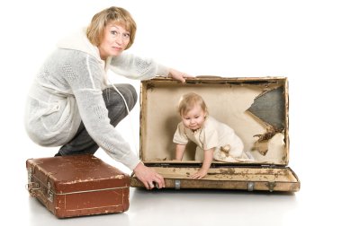 Orta yaş kadın çocukla oynama