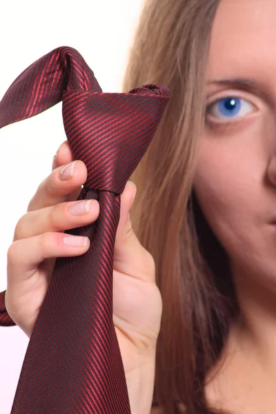 Dziewczyna z czerwone krawat paski — Zdjęcie stockowe