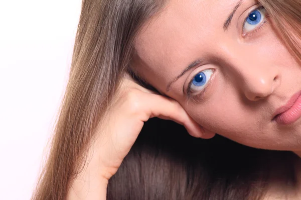 蓝眼睛的女孩的肖像 — 图库照片