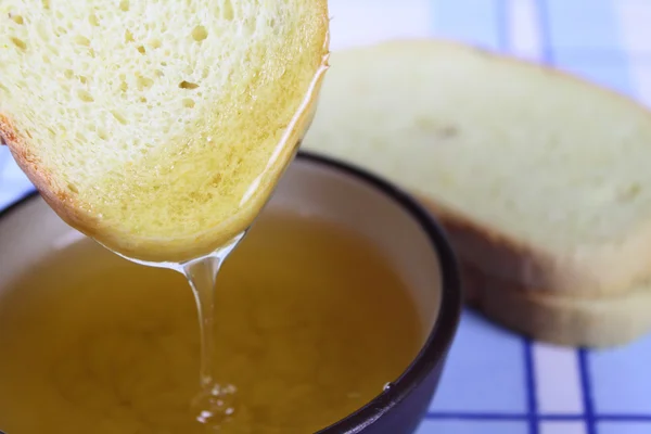 Cornbread in honey — Stock Photo, Image