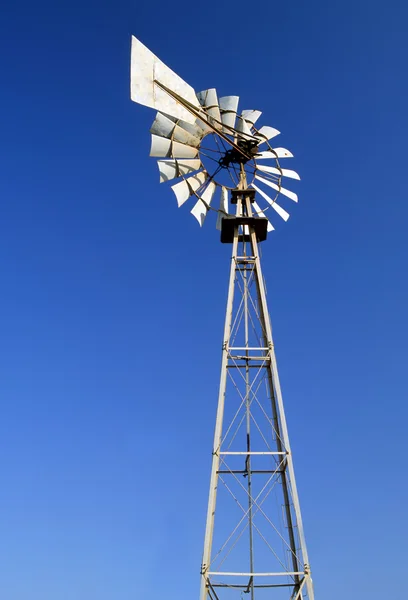 Moinho de vento de irrigação Imagem De Stock