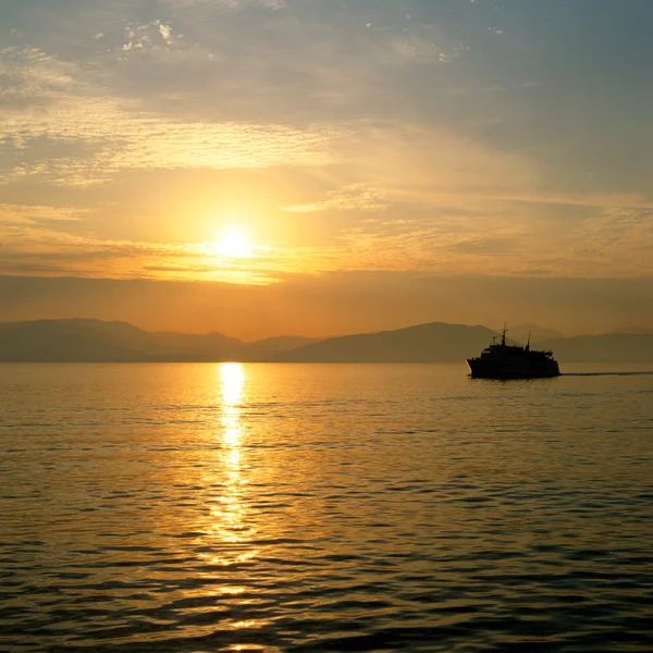 Wschód słońca nad wyspy greckie — Zdjęcie stockowe