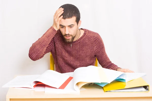 Young man studying — Stock Photo, Image