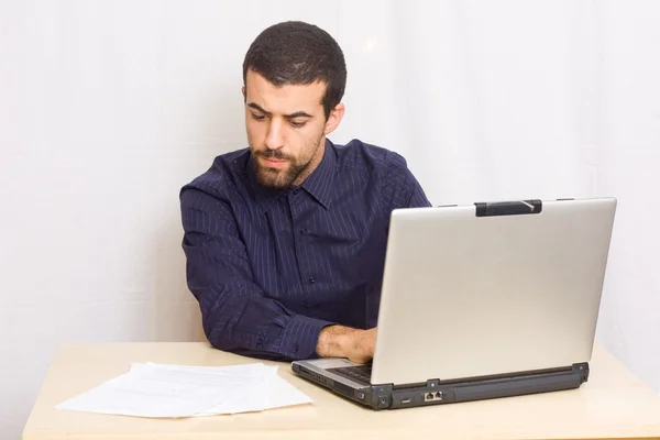 Man working at the office — Stock Photo, Image