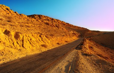 Yalnız Yol