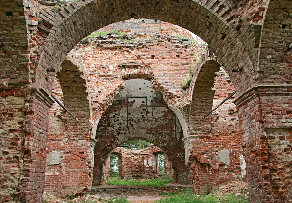 Ruinas de una iglesia — Foto de Stock