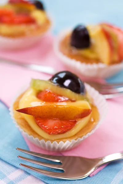 Pastry with fruit — Stock Photo, Image
