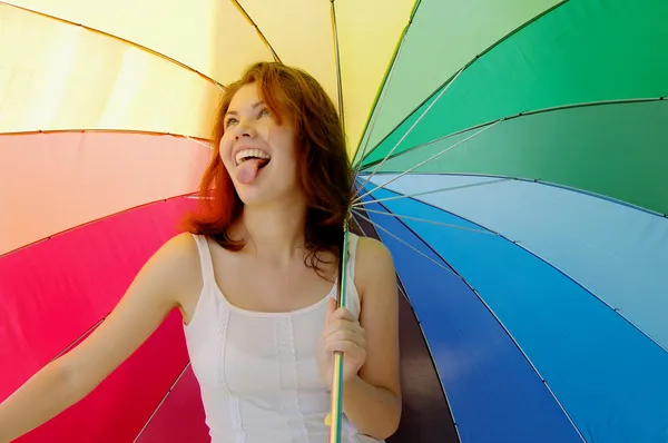 带着雨伞的快乐女孩 — 图库照片