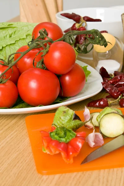 Tomaten en fruit — Stockfoto
