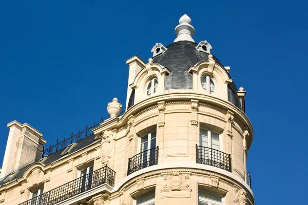 Здание в Париже Лицензионные Стоковые Изображения