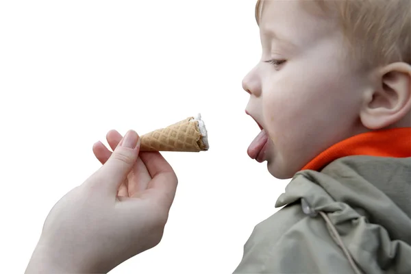 Boy eats ice-cream — Stock Photo, Image