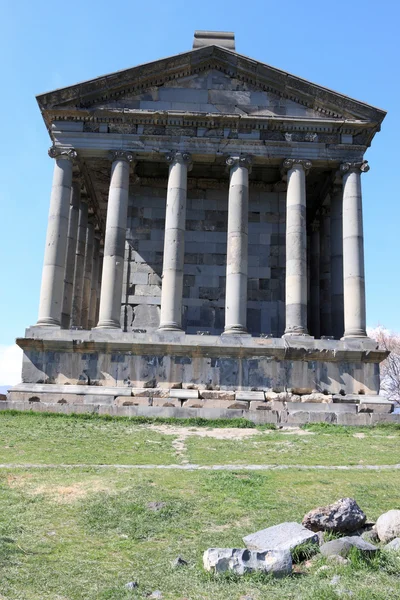 Front of temple Garni — Stock Photo, Image