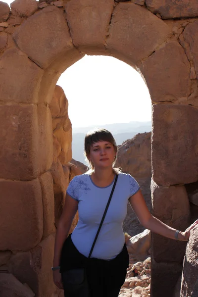 Woman on Mt Sinai — Stock Photo, Image