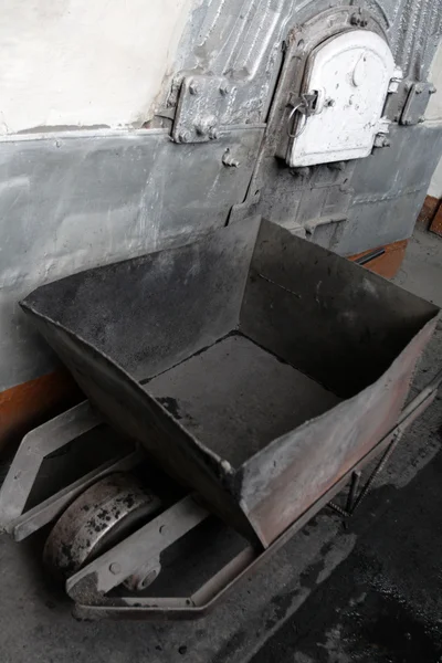 Ruční vozík uhlí — Stock fotografie
