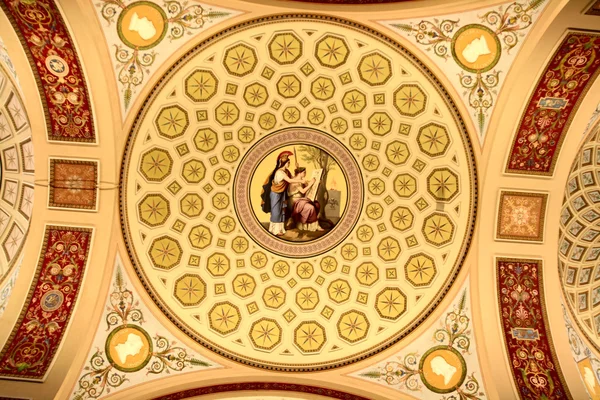 Ceiling of palace — Stock Photo, Image