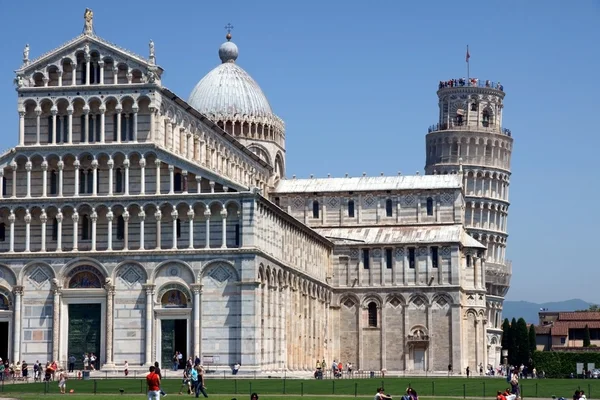 Leaning tower of pisa — Stock Photo, Image