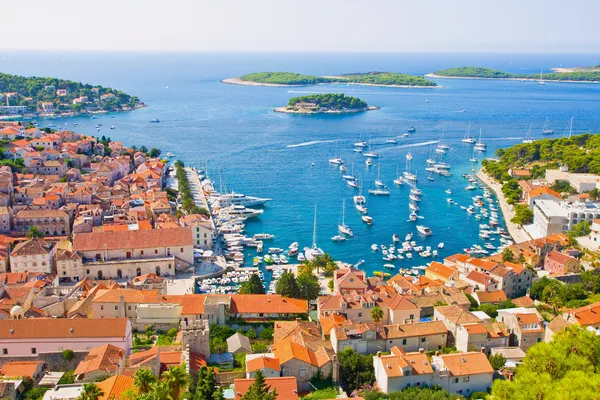 Hvar in Kroatië en omliggende eilanden — Stockfoto