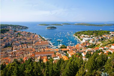 hvar Adası üzerindeki bağlantı güzel görünüm