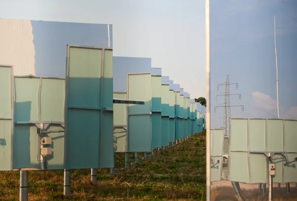 Elektrownia słoneczna — Zdjęcie stockowe