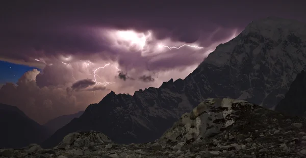 Thunderstorm in the mountains — Stock Photo, Image