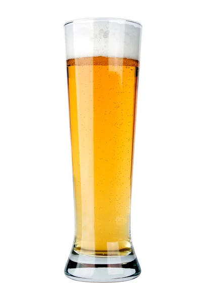 Bir bardak bira beyaz zemin üzerinde. isol — Stok fotoğraf