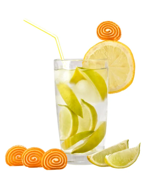 Bonbons à la limonade et citron sur un dos blanc — Photo