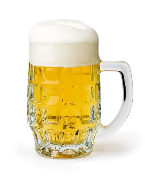 Um copo de cerveja no fundo branco — Fotografia de Stock
