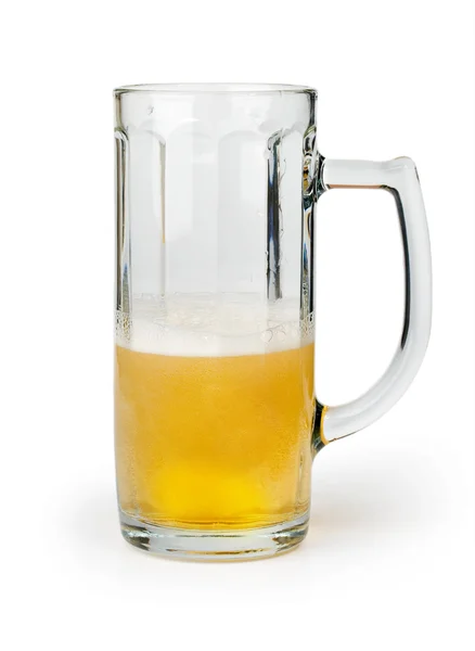 Ένα ποτήρι μπύρα σε λευκό φόντο — Φωτογραφία Αρχείου