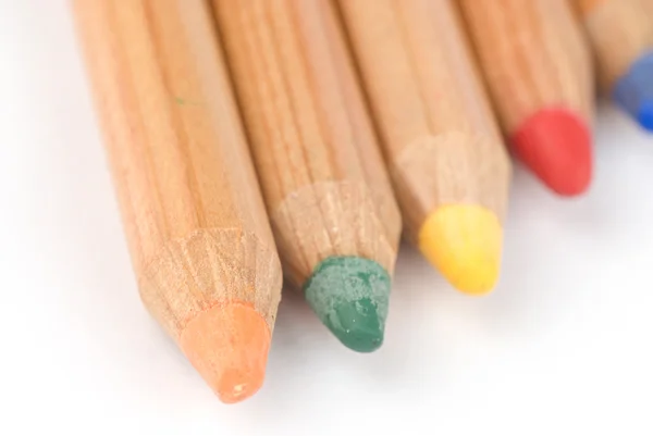 Trä färgpennor. mjukt fokus. — Stockfoto